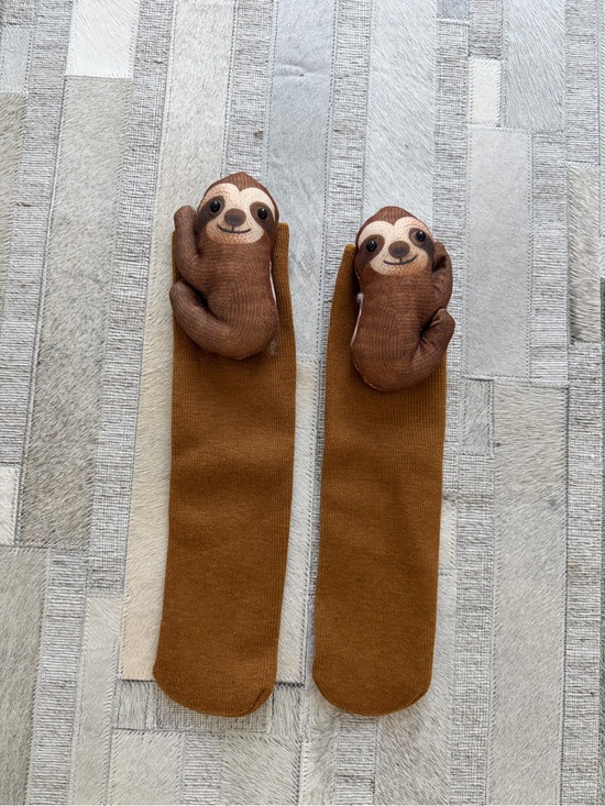 Accessories - Fun sloth socks 🦥